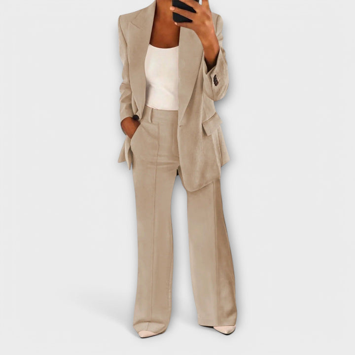 Ella - Women's Suit Set